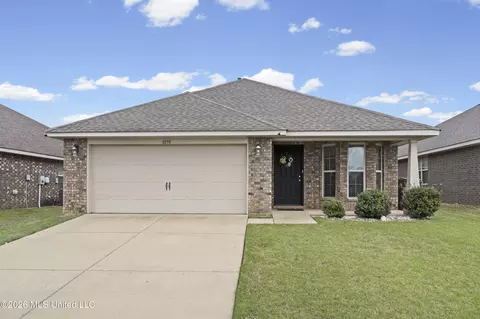 8898 Kathryn Grace Dr, Southaven, MS 38671