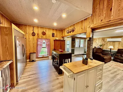 Kitchen - 7019 W Topisaw S, Summit, MS 39666 photo 1 of 3