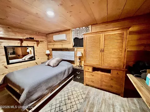 Bedroom - 7019 W Topisaw S, Summit, MS 39666 photo 5 of 5