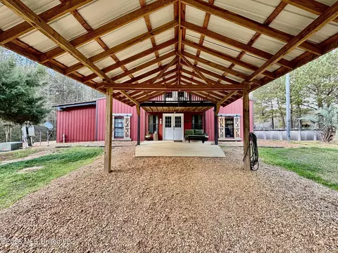 Exterior - 7019 W Topisaw S, Summit, MS 39666 photo 3 of 10