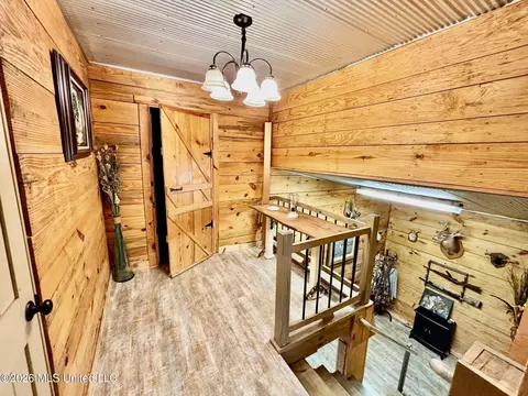Entry Way - 7019 W Topisaw S, Summit, MS 39666 photo 2 of 2
