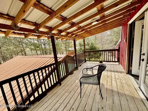 Exterior - 7019 W Topisaw S, Summit, MS 39666 photo 4 of 10