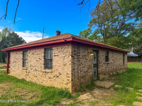 Exterior - 2438 Kingston Ave, Jackson, MS 39213 photo 2 of 2