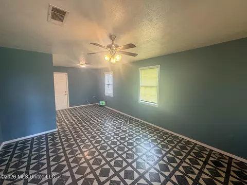 Living - 2438 Kingston Ave, Jackson, MS 39213 photo 1 of 1
