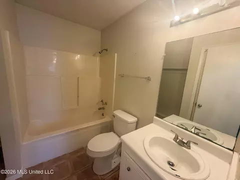 Bath - 2438 Kingston Ave, Jackson, MS 39213 photo 2 of 2