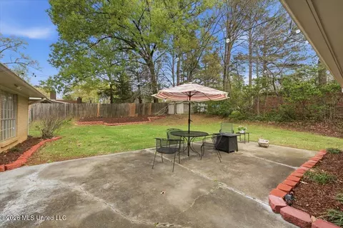 Exterior - 122 Woodgate Dr, Brandon, MS 39042 photo 3 of 6