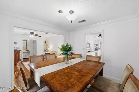 Dining - 122 Woodgate Dr, Brandon, MS 39042 photo 3 of 3