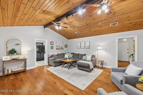 Living - 122 Woodgate Dr, Brandon, MS 39042 photo 1 of 2