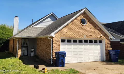 3415 Edenshire Ln, Horn Lake, MS 38637