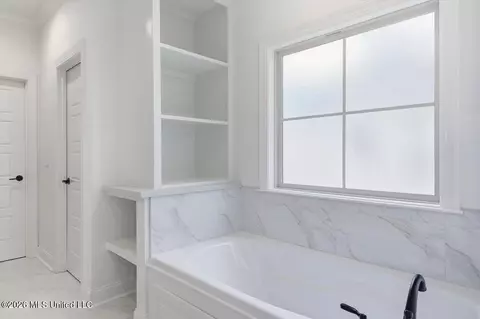 Bath - 725 Celadon St, Brandon, MS 39042 photo 3 of 4