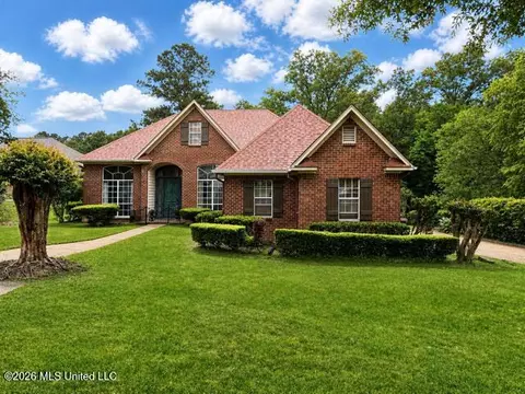 306 Monterey Rd, Richland, MS 39218