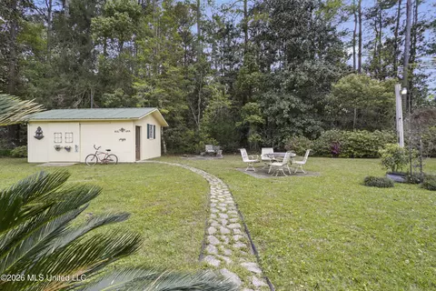Exterior - 9121 Heather Ln, Moss Point, MS 39562 photo 11 of 11