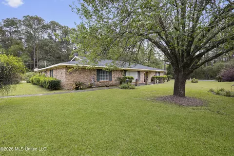 Exterior - 9121 Heather Ln, Moss Point, MS 39562 photo 4 of 11