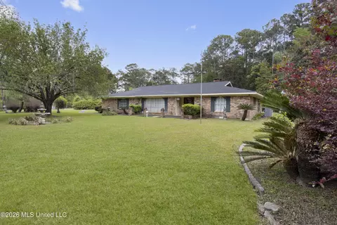 Exterior - 9121 Heather Ln, Moss Point, MS 39562 photo 3 of 11