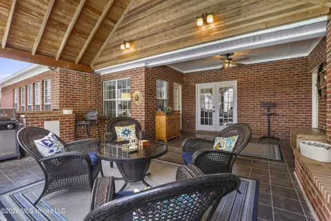 Exterior - 119 Northaven Dr, Jackson, MS 39209 photo 6 of 25