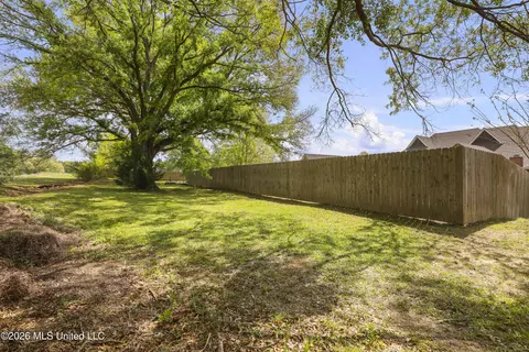 Exterior - 119 Northaven Dr, Jackson, MS 39209 photo 19 of 25