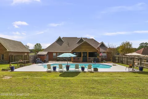 Exterior - 119 Northaven Dr, Jackson, MS 39209 photo 10 of 25