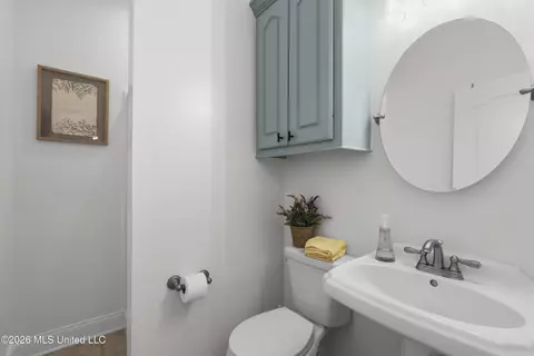Bath - 119 Northaven Dr, Jackson, MS 39209 photo 5 of 6