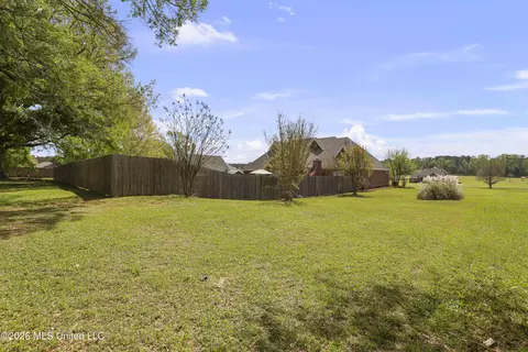 Exterior - 119 Northaven Dr, Jackson, MS 39209 photo 18 of 25