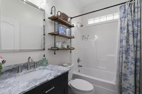 Bath - 119 Northaven Dr, Jackson, MS 39209 photo 6 of 6