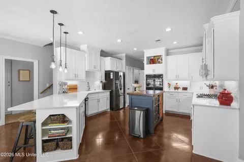 Kitchen - 119 Northaven Dr, Jackson, MS 39209 photo 1 of 4