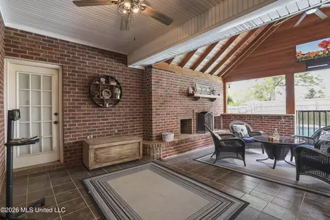 Exterior - 119 Northaven Dr, Jackson, MS 39209 photo 2 of 25