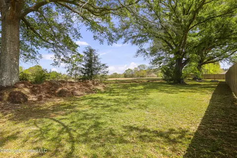 Exterior - 119 Northaven Dr, Jackson, MS 39209 photo 20 of 25