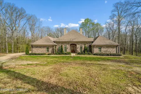 498 Tunstall Rd, Byhalia, MS 38611