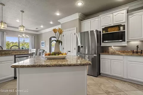 Kitchen - 6605 Haystack St, Biloxi, MS 39532 photo 7 of 8