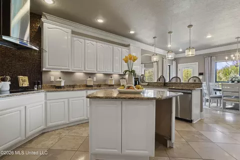 Kitchen - 6605 Haystack St, Biloxi, MS 39532 photo 5 of 8