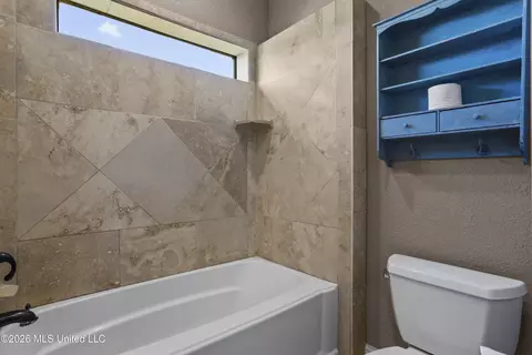 Bath - 6605 Haystack St, Biloxi, MS 39532 photo 6 of 7