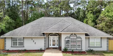 152 Sycamore Dr, Pass Christian, MS 39571