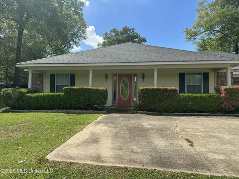112 Thistledown Dr, Natchez, MS 39120