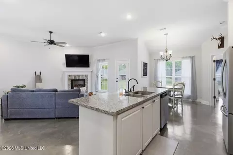 Entry Way - 124 Bailey Cv, Canton, MS 39046 photo 2 of 2