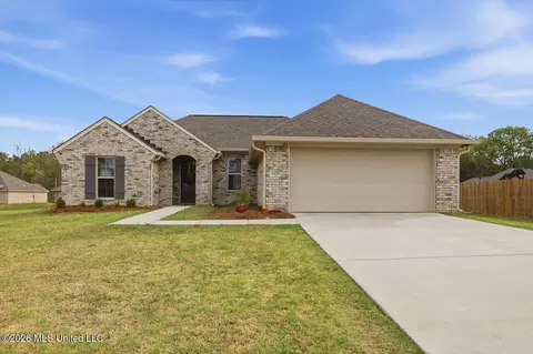 124 Bailey Cv, Canton, MS 39046
