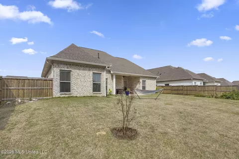 Exterior - 589 E Park St, Canton, MS 39046 photo 6 of 7