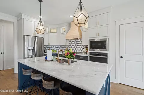 Kitchen - 664 S Craft Rd, Hernando, MS 38632 photo 1 of 3
