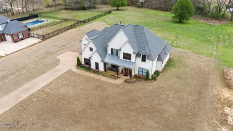 Exterior - 664 S Craft Rd, Hernando, MS 38632 photo 6 of 7