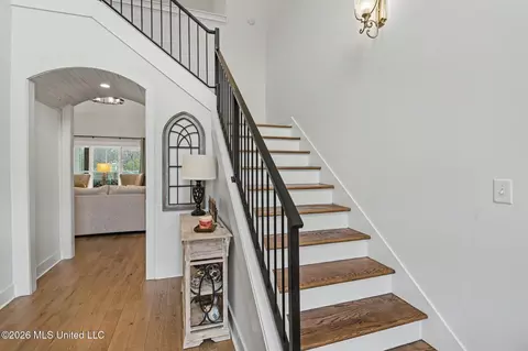 Entry Way - 664 S Craft Rd, Hernando, MS 38632 photo 2 of 3