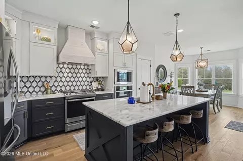 Kitchen - 664 S Craft Rd, Hernando, MS 38632 photo 2 of 3