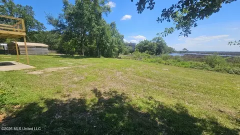 Exterior - 4707 Griffin St, Moss Point, MS 39563 photo 2 of 3