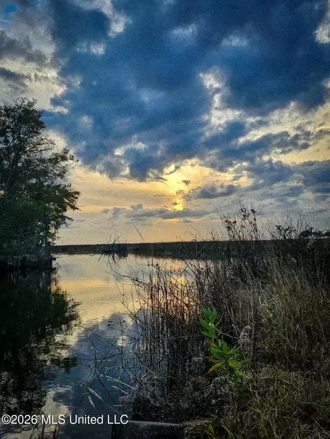 View/Area - 4707 Griffin St, Moss Point, MS 39563 photo 8 of 11