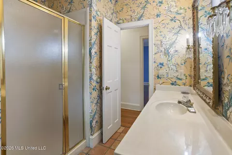 Bath - 11 Highland Meadows Dr, Jackson, MS 39211 photo 5 of 5