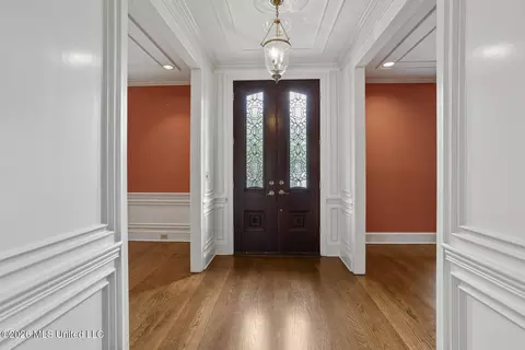 Entry Way - 11 Highland Meadows Dr, Jackson, MS 39211 photo 1 of 1