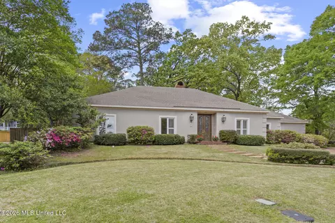 Exterior - 11 Highland Meadows Dr, Jackson, MS 39211 photo 2 of 6
