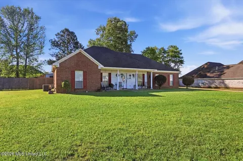 320 White Sand Rd, Florence, MS 39073