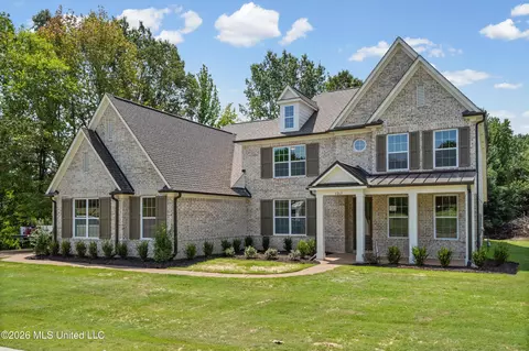 Exterior - 1265 Courtlynn Dr, Hernando, MS 38632 photo 2 of 3