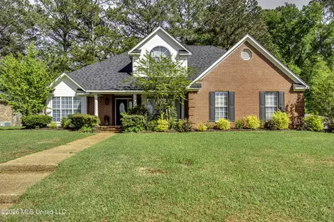 60 Eastgate Dr, Brandon, MS 39042