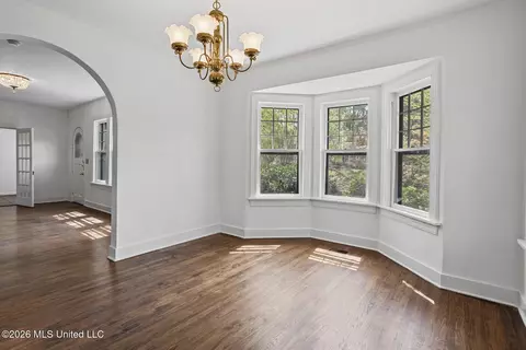 Dining - 2010 Laurel St, Jackson, MS 39202 photo 1 of 3