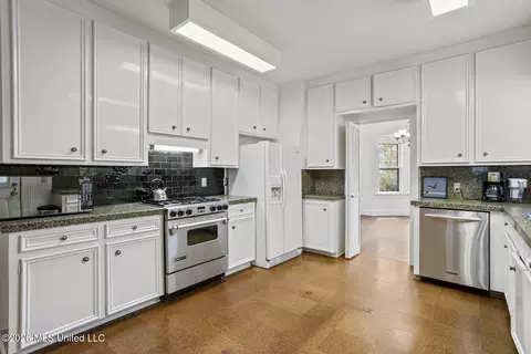 Kitchen - 2010 Laurel St, Jackson, MS 39202 photo 3 of 5
